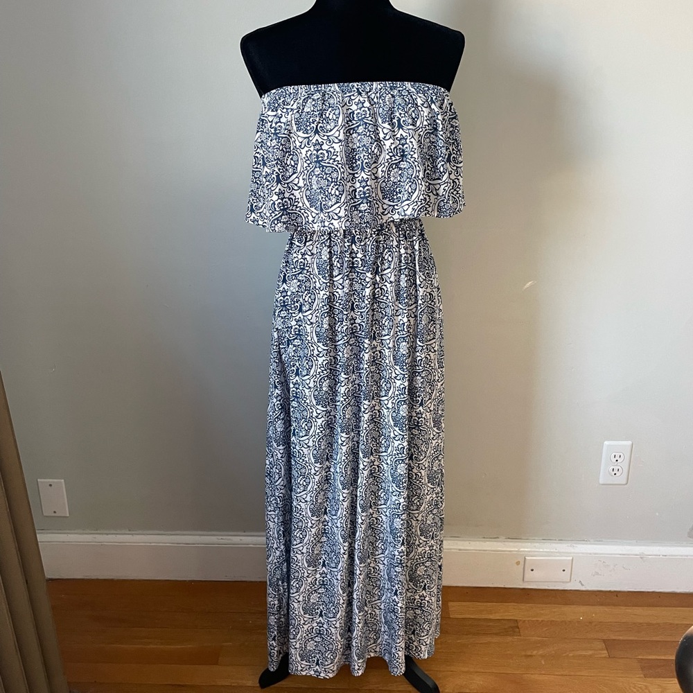 NWOT Strapless Ruffle Beach Casual Party Dress